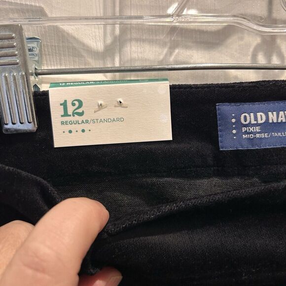 Old Navy Women's Black Mid-Rise Regular Fit Pixie Velvet‎ Ankle Pants SZ 12 NWT - Picture 4 of 8